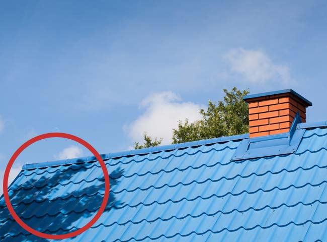 家の立地条件や屋根の形が発電量にも影響する